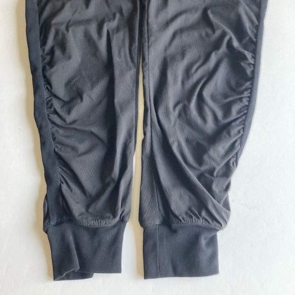 Lululemon Black Strip Two Pockets High Rise Loggers size 4 - Picture 7 of 14